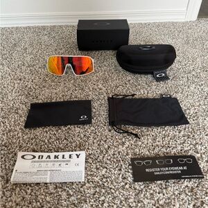 Oakley Sutros